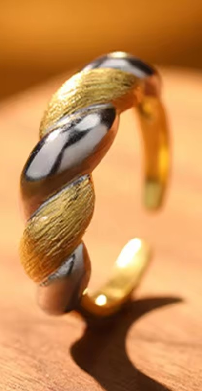 Briony Coissant two tone ring
