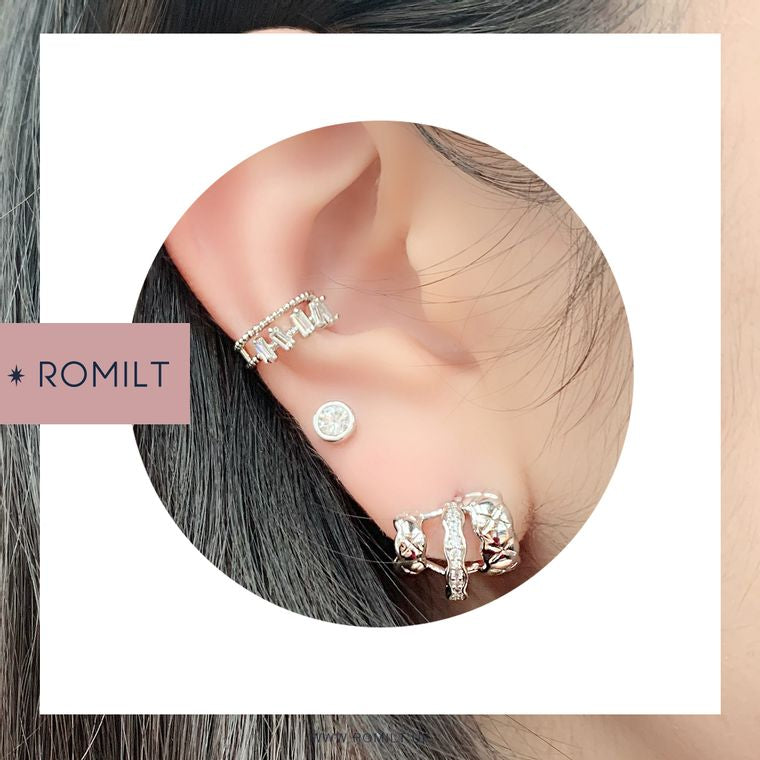 Crafted with high-quality 14ct white gold on sterling silver and white crystals, this ear cuff is both elegant and luxurious. not to mention that the unusual design really makes it stand out! It comes in a beautiful display box, perfect for gifting, and a free velvet pouch to keep it safe.